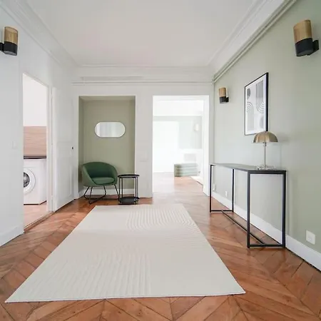 Charmant Et Spacieux Opera Bastille * Párizs